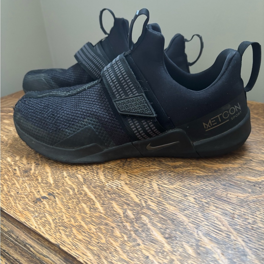 Nike Macon Sport Black Shoes